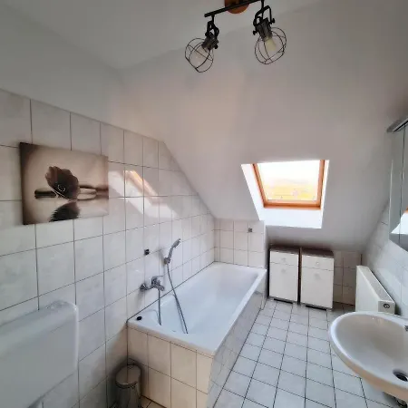 Dm & - Dosborn 5-9 Apartment *