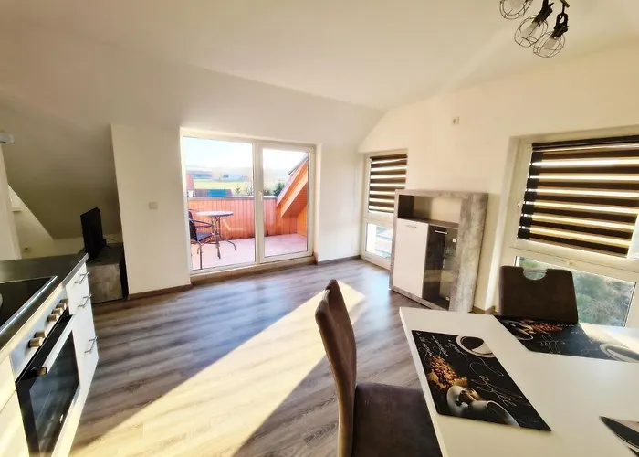 Dm & - Dosborn 5-9 アパート